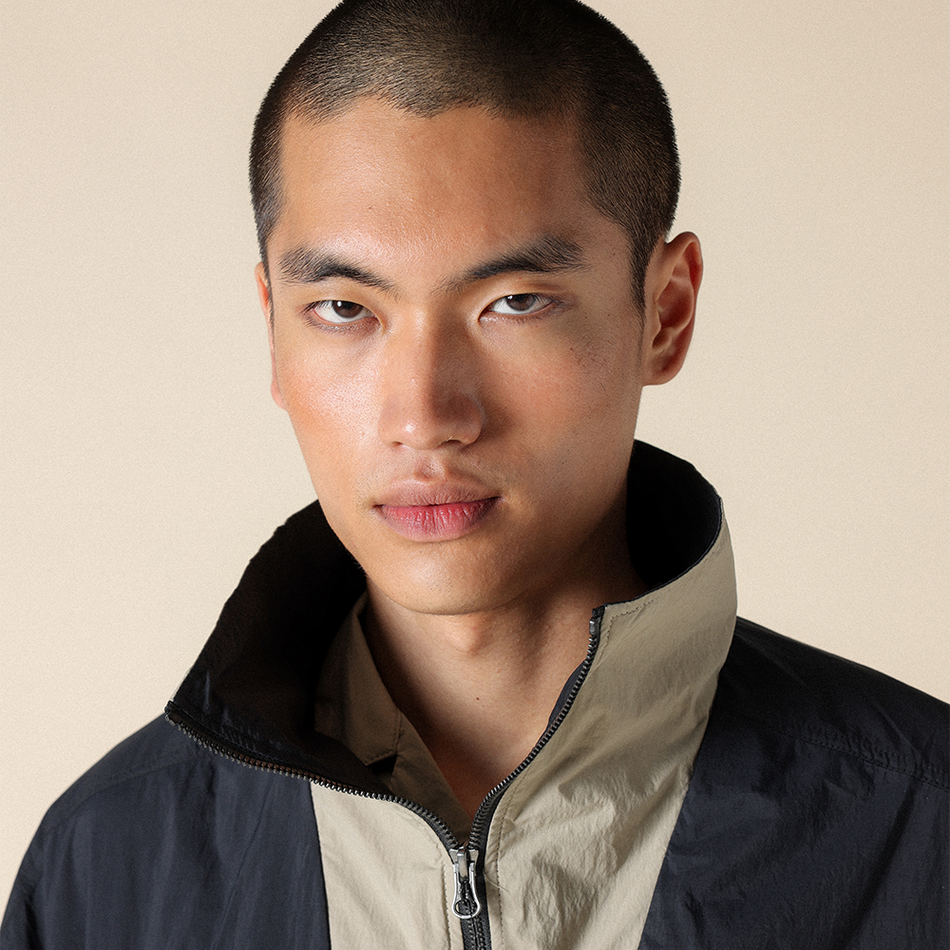 Mizuno WR Light Windbreaker Black / Beige